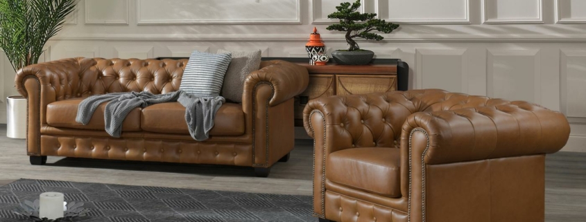 Canapé Chesterfield en cuir brun foncé avec capitonnage en losange caractéristique