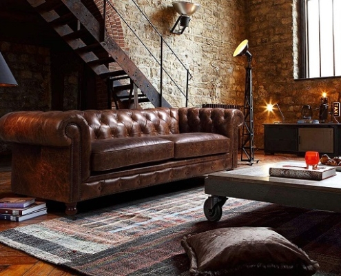 Intérieur élégant avec un canapé Chesterfield comme pièce maîtresse