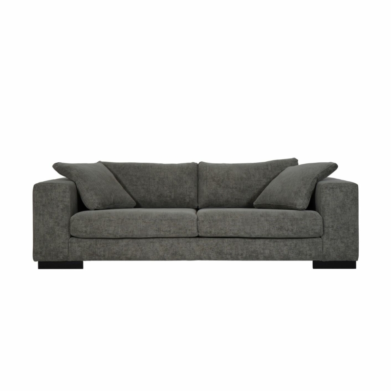 Canapé moderne gris foncé avec dossier bas et larges accoudoirs, comprenant deux coussins d'assise et deux oreillers assortis. Canape Paris by Atelier Bis